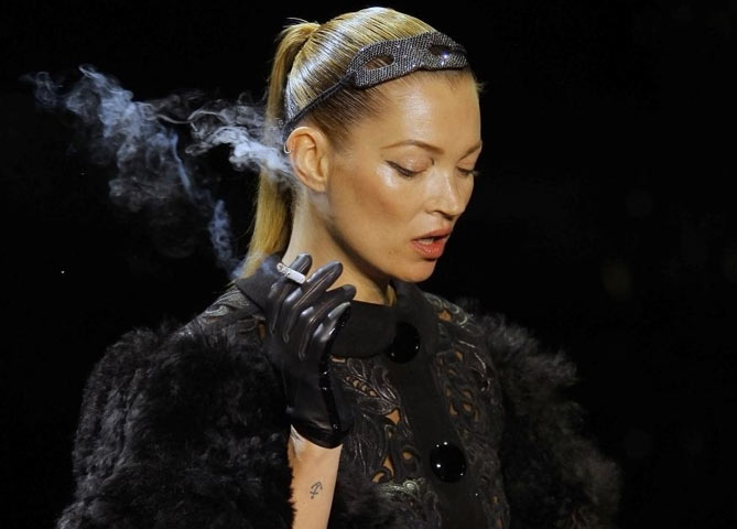kate moss louis vuitton runway 2011. Louis Vuitton. Kate Moss